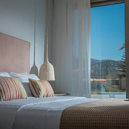 Nisos Beach Suites