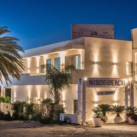 Nisos Beach Suites Couette-café *